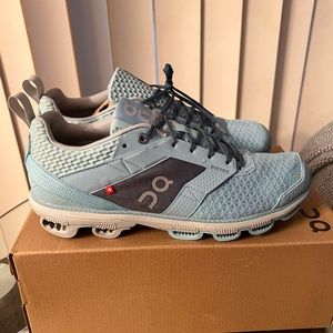 New On Cloudcruiser Aqua moon woman’s shoes size 9.5
